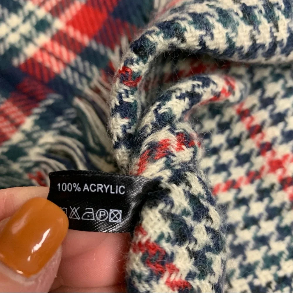 Plaid one size Poncho green/red/blue with fringe - Picture 4 of 6